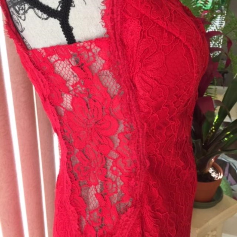 XSCAPE RED LACE SEXY SIDE PARTY DRESS SIZE 10 - Picture 4 of 7